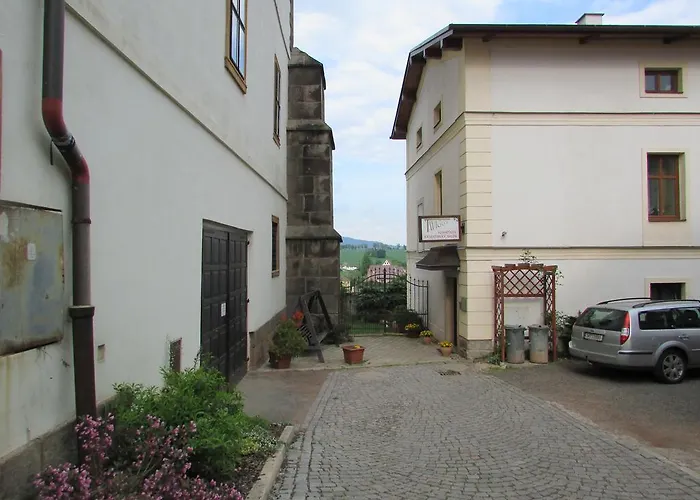 Na Hradbach *
